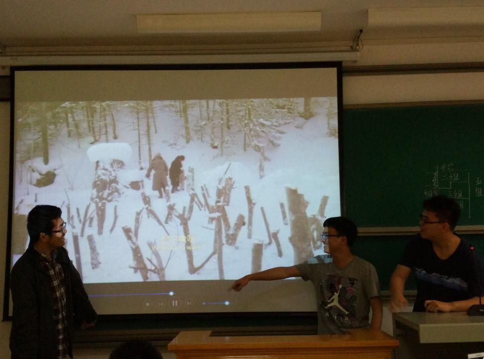 同学表演中 同学表演中